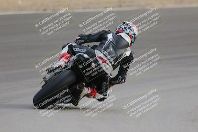 media/Dec-17-2022-SoCal Trackdays (Sat) [[224abd9271]]/Turn 10 Backside (120pm)/